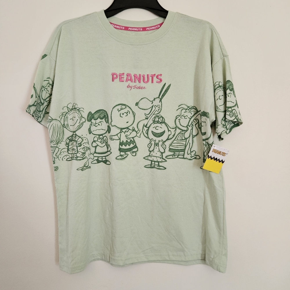 5/$30 NWT Peanuts Character Graphic Tee Soft, Short Sleeve, Green: Women's Small